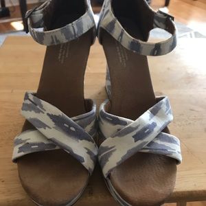 Toms Wedges